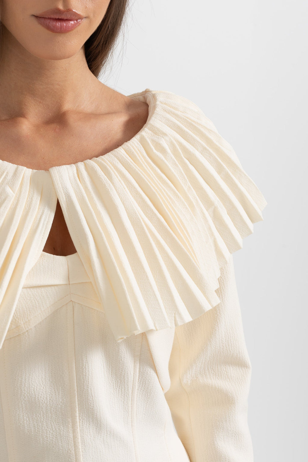 Elegant 3-Piece Dress With Pleated Detachable Collar And Skirt - Ivoire